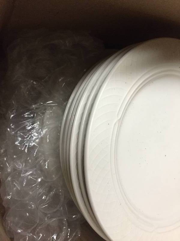 lot 81 image: Set of 14 plates