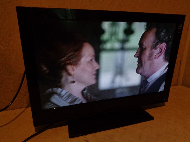 lot 2 image: Insignia 26 Inch LCD TV