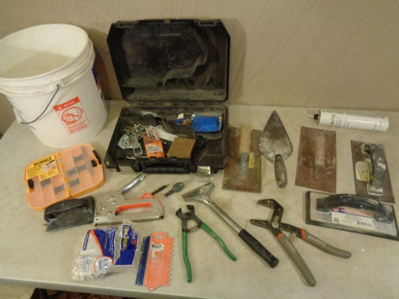 lot 28 image: Hand Tools, Trowels, and More