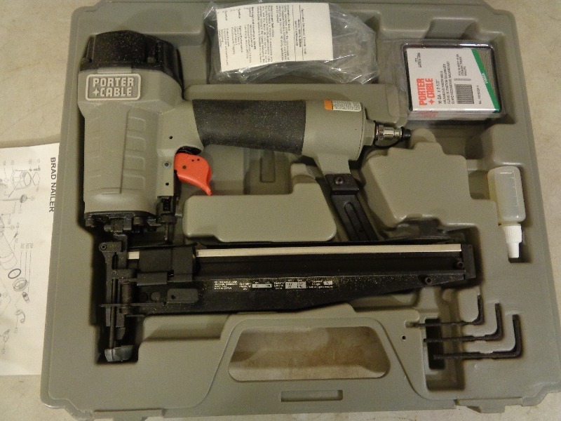 lot 32 image: Porter Cable Finish Nailer