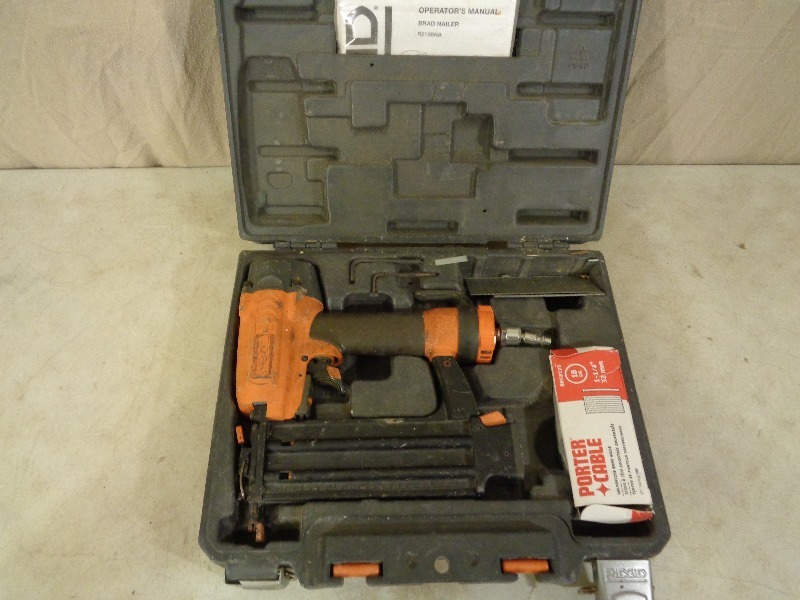 lot 34 image: Ridgid Brad Nailer