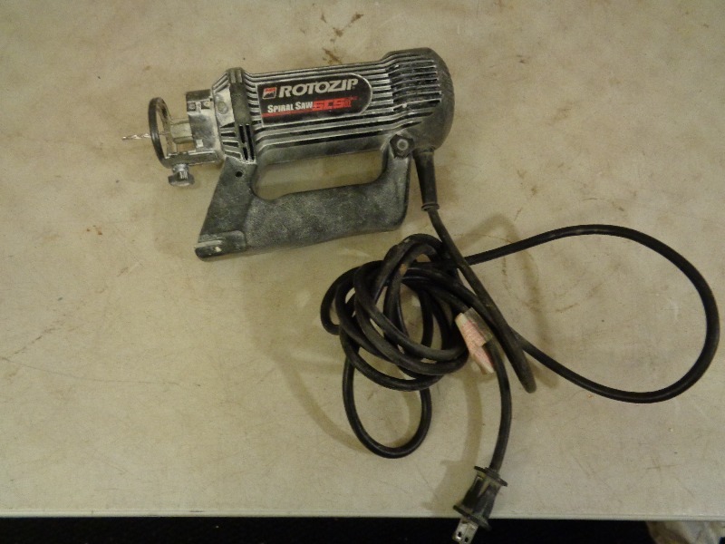 lot 40 image: Rotozip Cut Out Tool