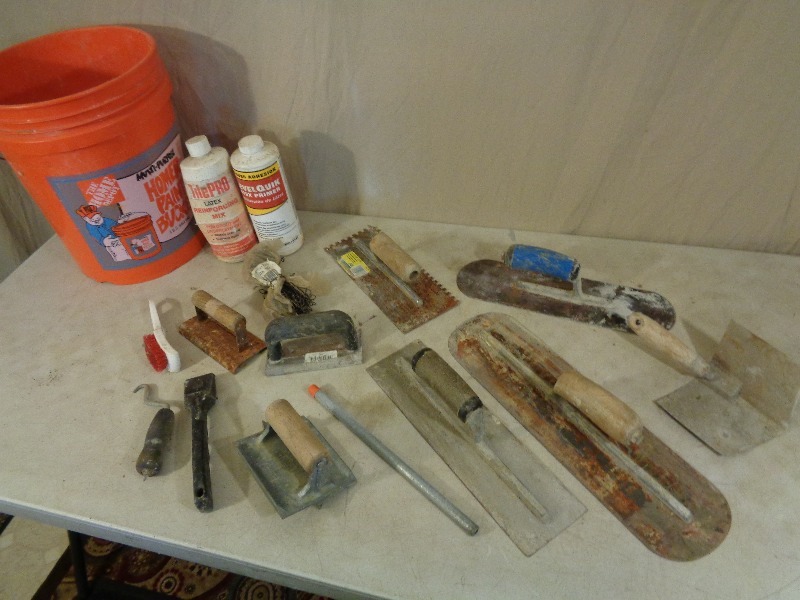 lot 45 image: Concrete Tools
