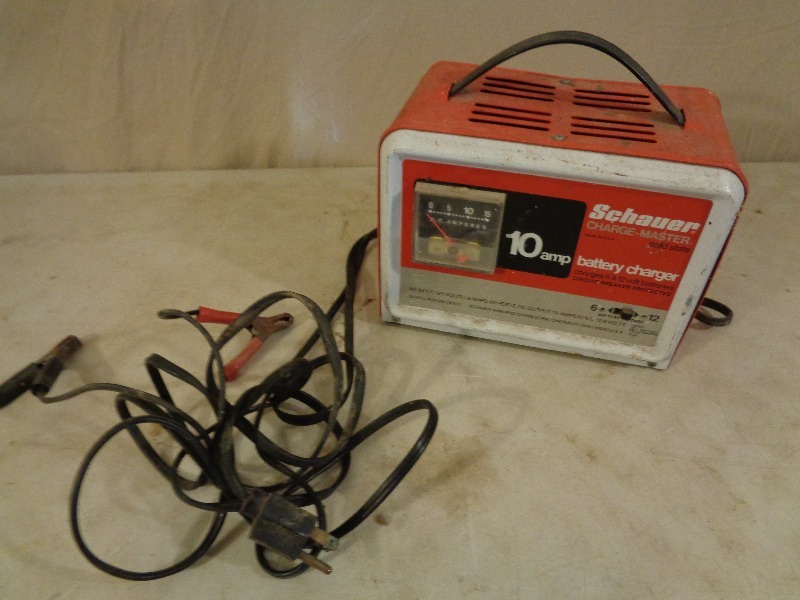 lot 46 image: Schauer Battery Charger
