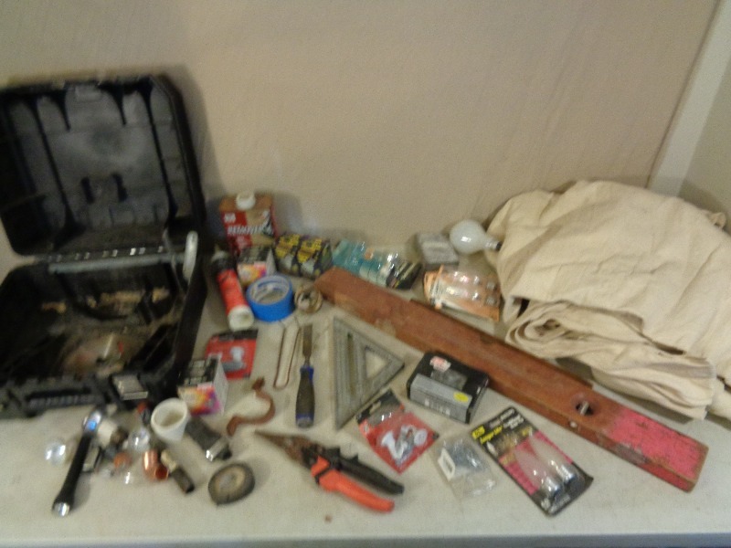 lot 49 image: Tools and Shop Supplies