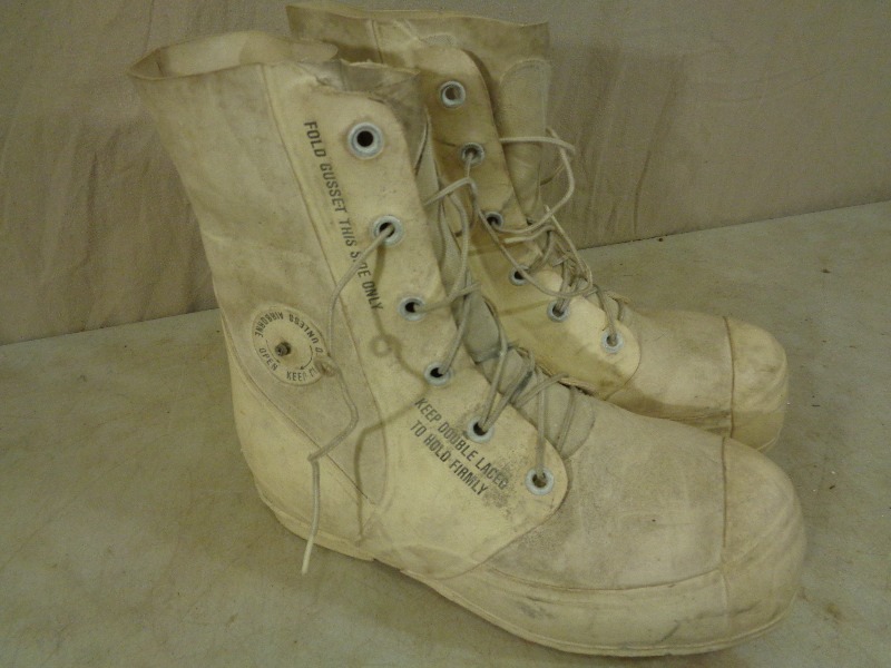 lot 104 image: US Military Boots