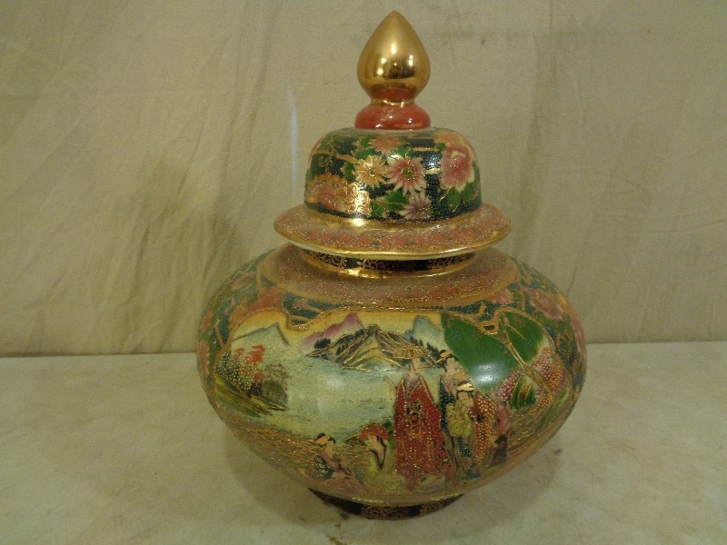 lot 21 image: Porcelain Vase Marked Satsuma with Lid