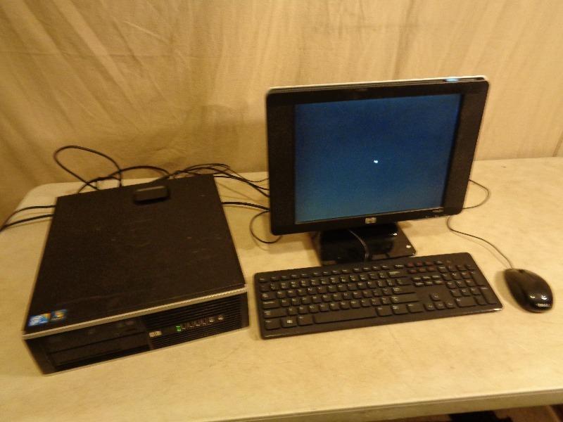 lot 146 image: HP  Compaq 8000 Elite Desktop Computer