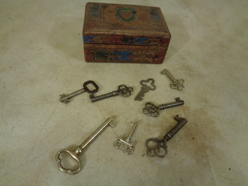 lot 167 image: Wood Box with Assorted Old Keys