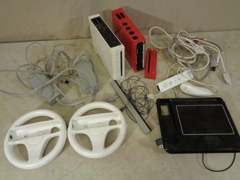 lot 177 image: Wii Bundle, Wii Balance Board, and Accessories