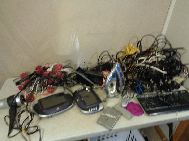 lot 183 image: Assorted Electronics
