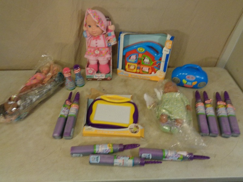 lot 203 image: Toys
