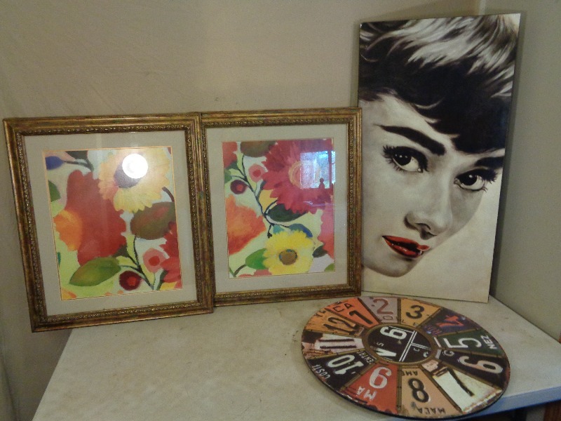 lot 232 image: Pictures and More