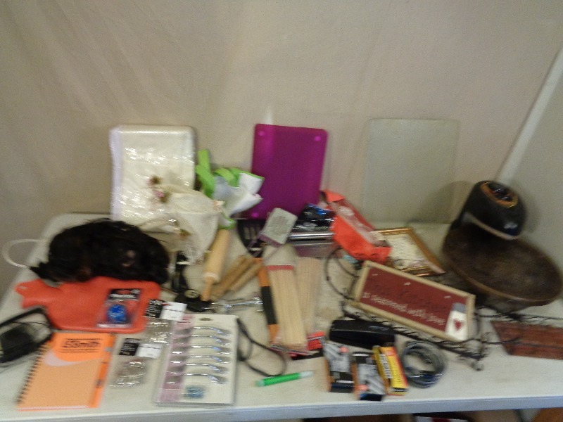lot 233 image: Kitchen and Household Items