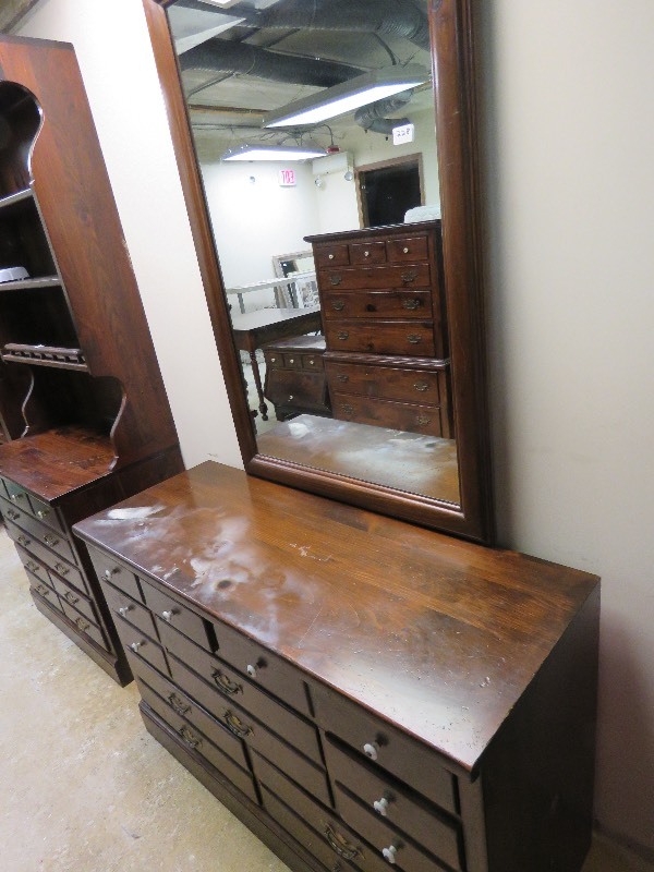 Ethan Allen Dresser with Mirror