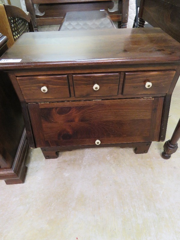 Ethan Allen Bedside Stand