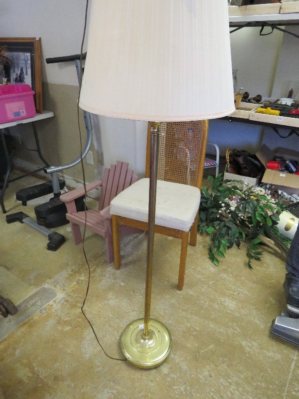 floor lamp