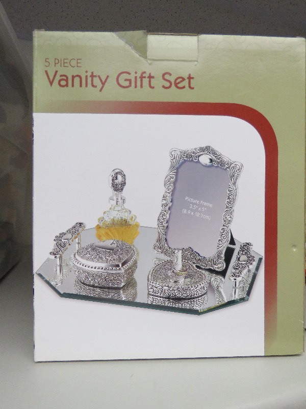 Vanity Gift Set