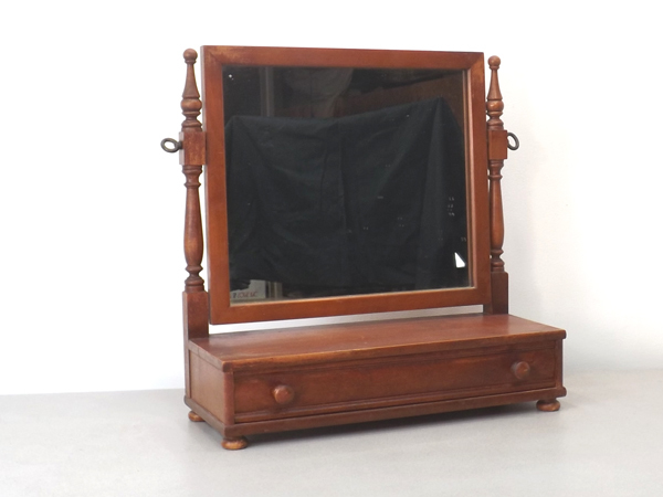 lot 25 image: Vintage Solid Maple Willett Golden Beryl Vanity Mirror wDrawer