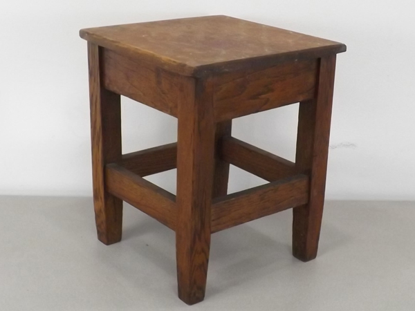 lot 26 image: Small Antique Oak TableStool