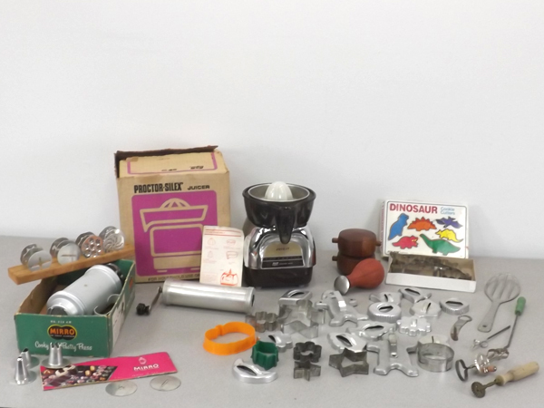 lot 32 image: Lot of Vintage Cookie Cutters, Juicer, Kitchen Items etc