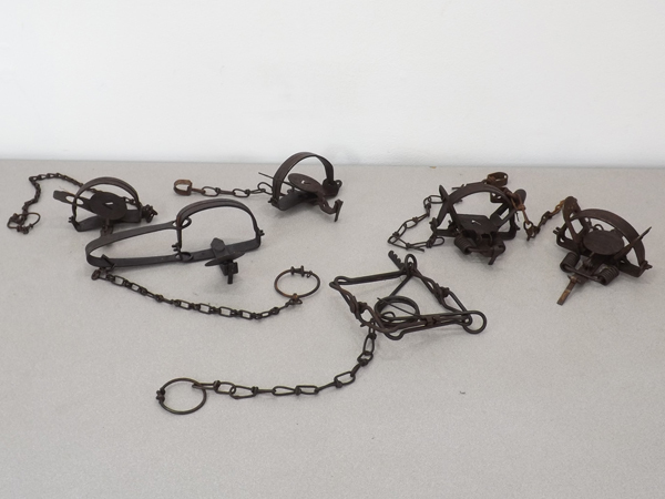 lot 34 image: Lot of 6 Antique Metal Traps
