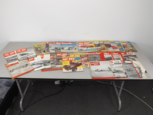 lot 50 image: Large lot of vintage 1940s-50s Hot Rod & Speed Age Magazines
