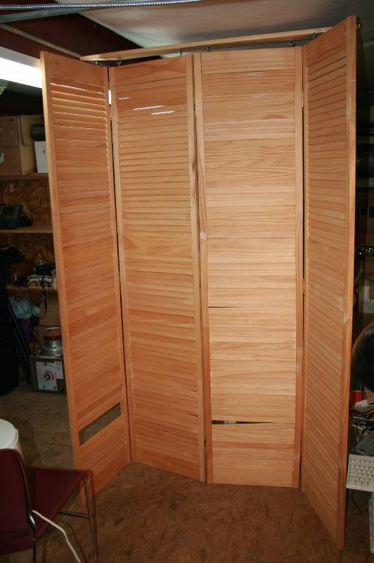 Bifold room divider