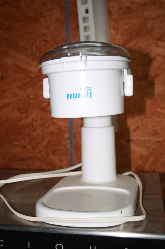 lot 14 image: Hawaiian Ice Machine