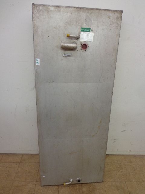 lot 27 image: 30 gallon Aluminum Gas Tank