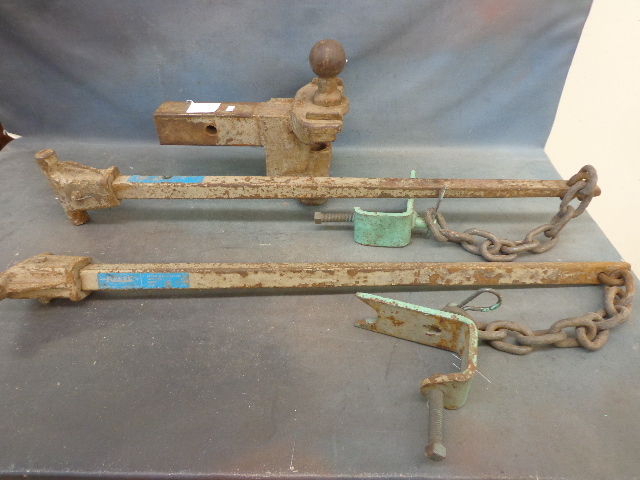 lot 28 image: Reese Spring Bar Weight Distribution Hitch