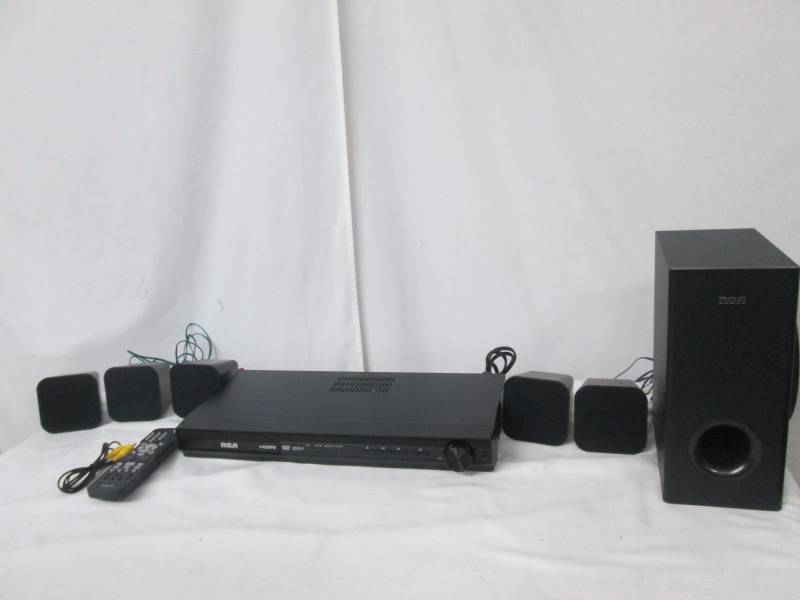 lot 18 image: RCA 600-Watt DVD Home Theater Sound System