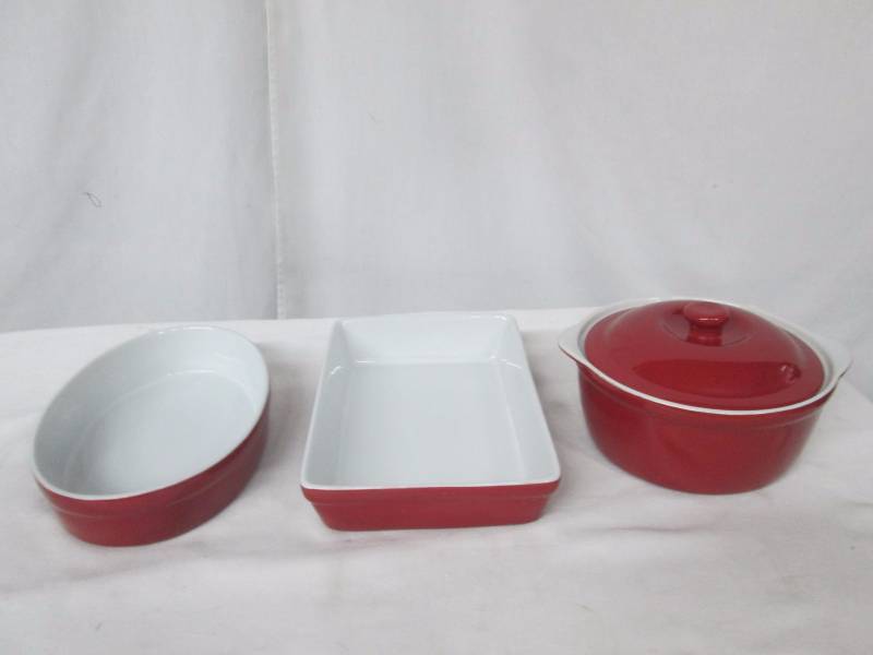 lot 47 image: 4 Piece Ceramic Ovenware Set