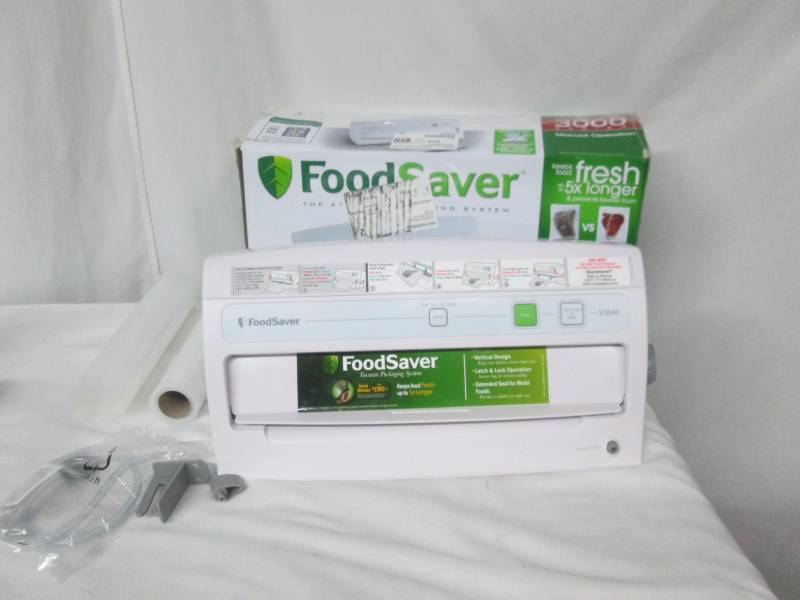lot 20 image: FoodSaver Vertical Design Vacuum Sealing System