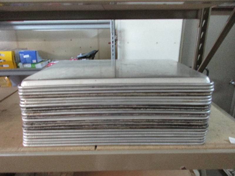 lot 9 image: Cookie Sheets