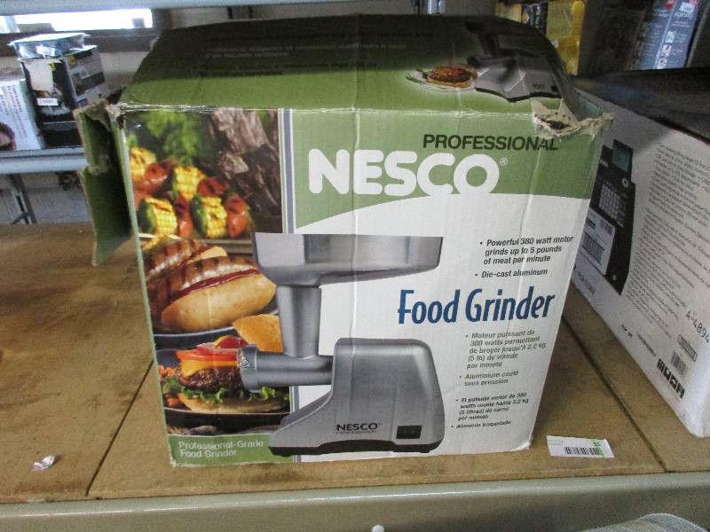 lot 15 image: Nesco Food Grinder