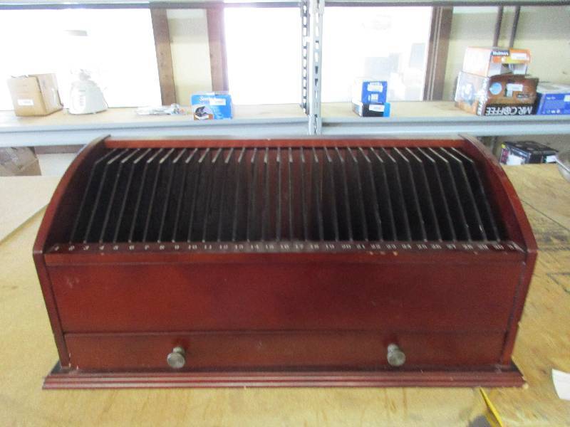 lot 18 image: Order box