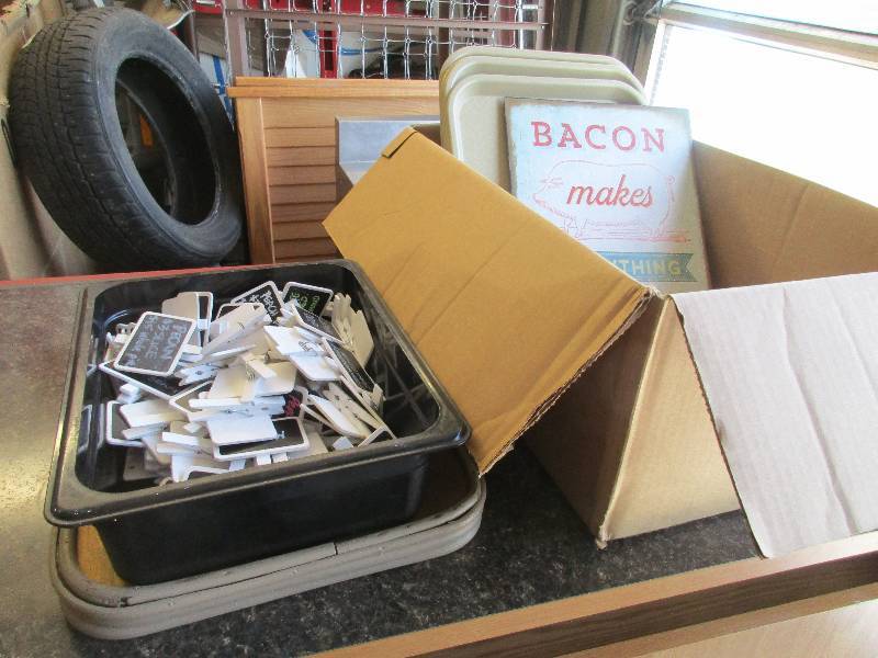 lot 38 image: Bakery displays