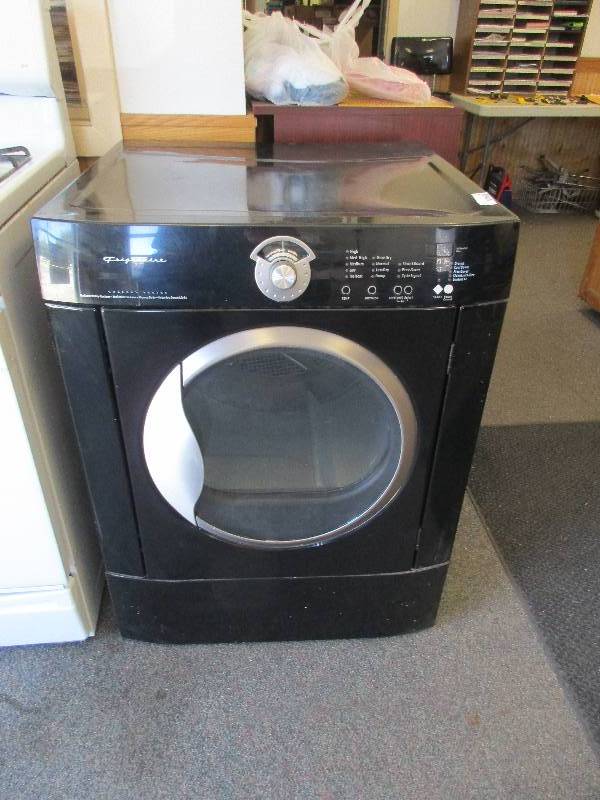 lot 65 image: Fridgaire Dryer