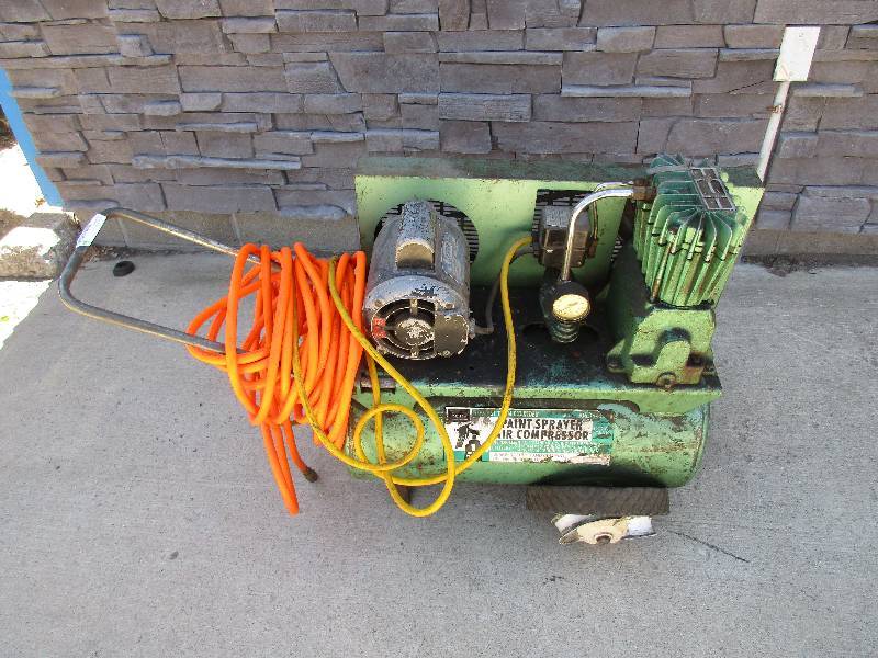 lot 67 image: Sears air compressor