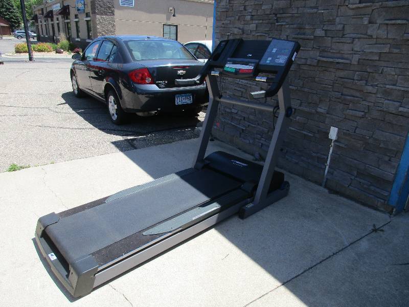 lot 69 image: Treadmill