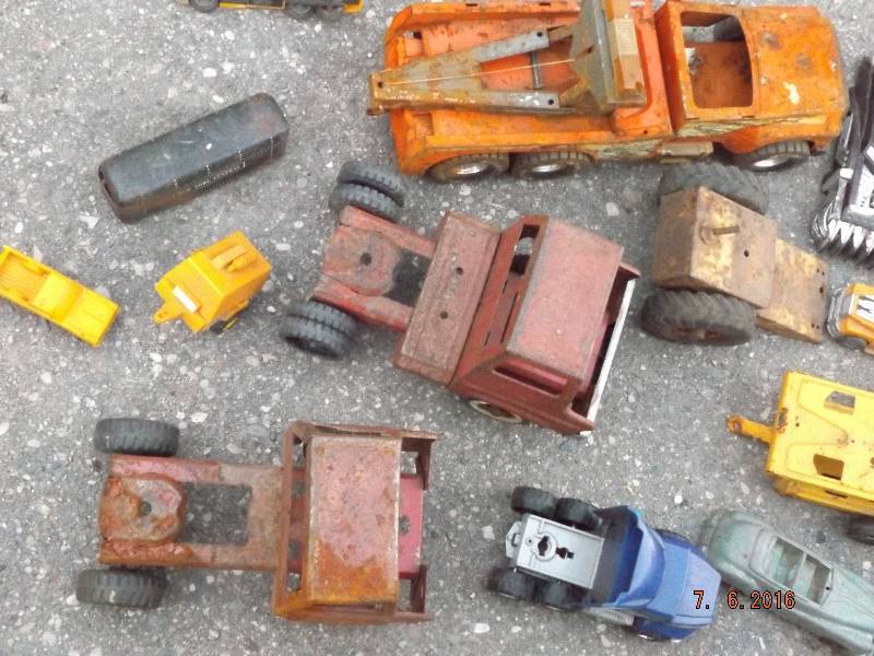 Antique Toy Trucks