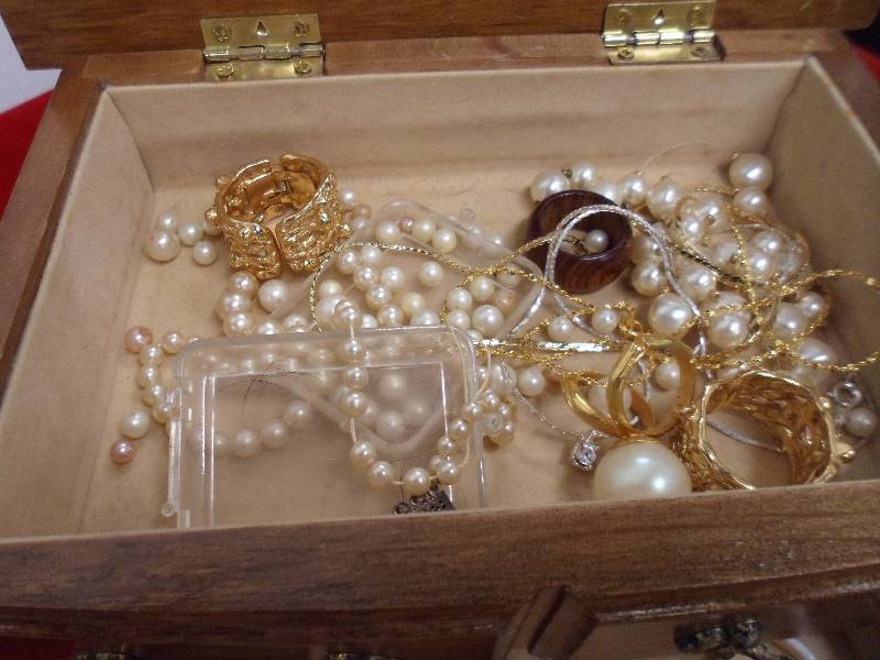Jewelry Box with Jewelry