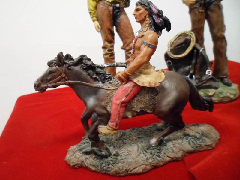 Western Decor Lot