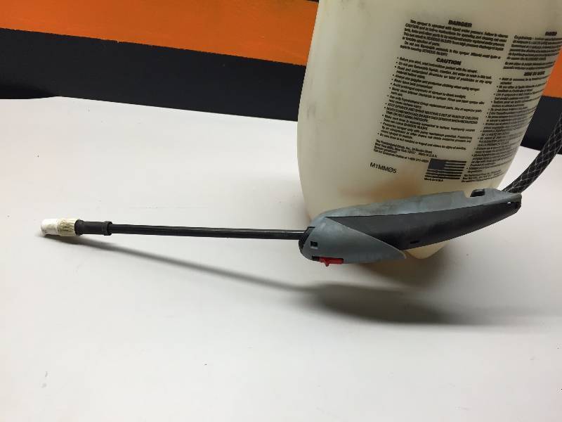 lot 17 image: GRAB N GO 1 GALLON SPRAYER
