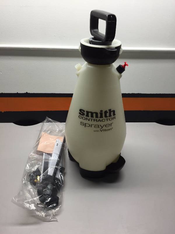 lot 19 image: SMITH CONTRACTOR SPRAYER 3 GALLON