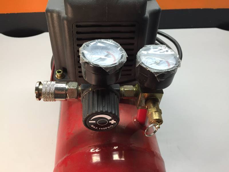 lot 21 image: PRO-FORCE 2 GALLON 100 MAX PSI AIR COMPRESSOR (DOES NOT WORK)