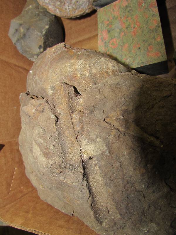 lot 22 image: Flat of Misc Rock