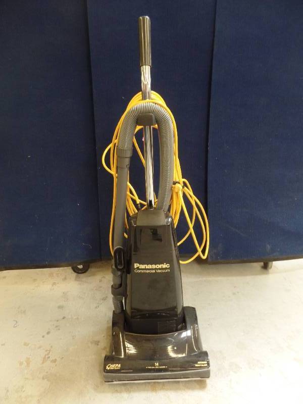 Commercial Vacuum Cleaner