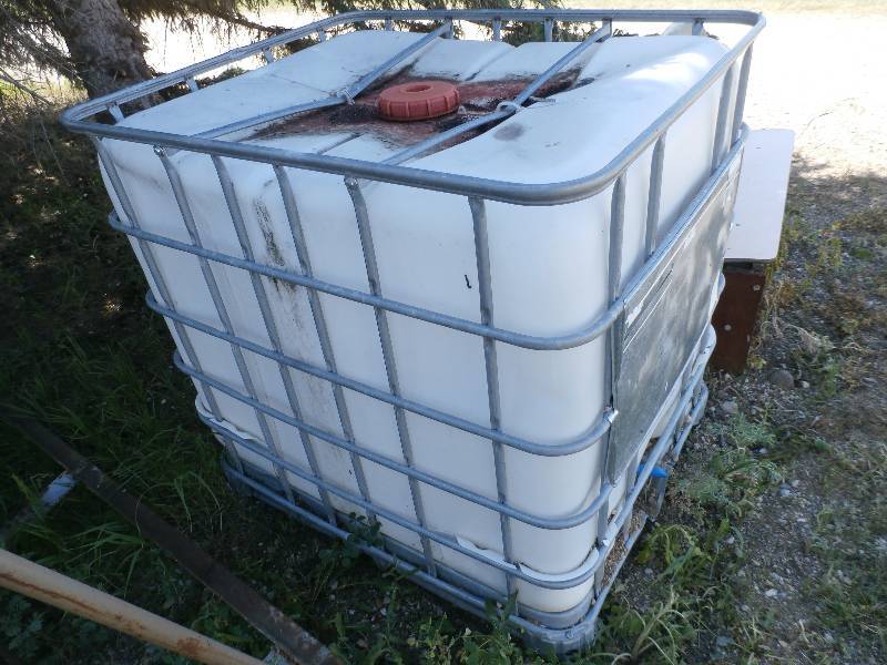 tote was used for watering plants but non pottable water.